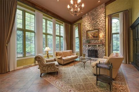 Family room with 18 ft ceiling