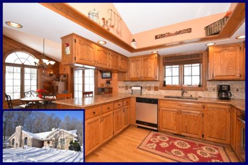 Kitchen with Breakfast Bar